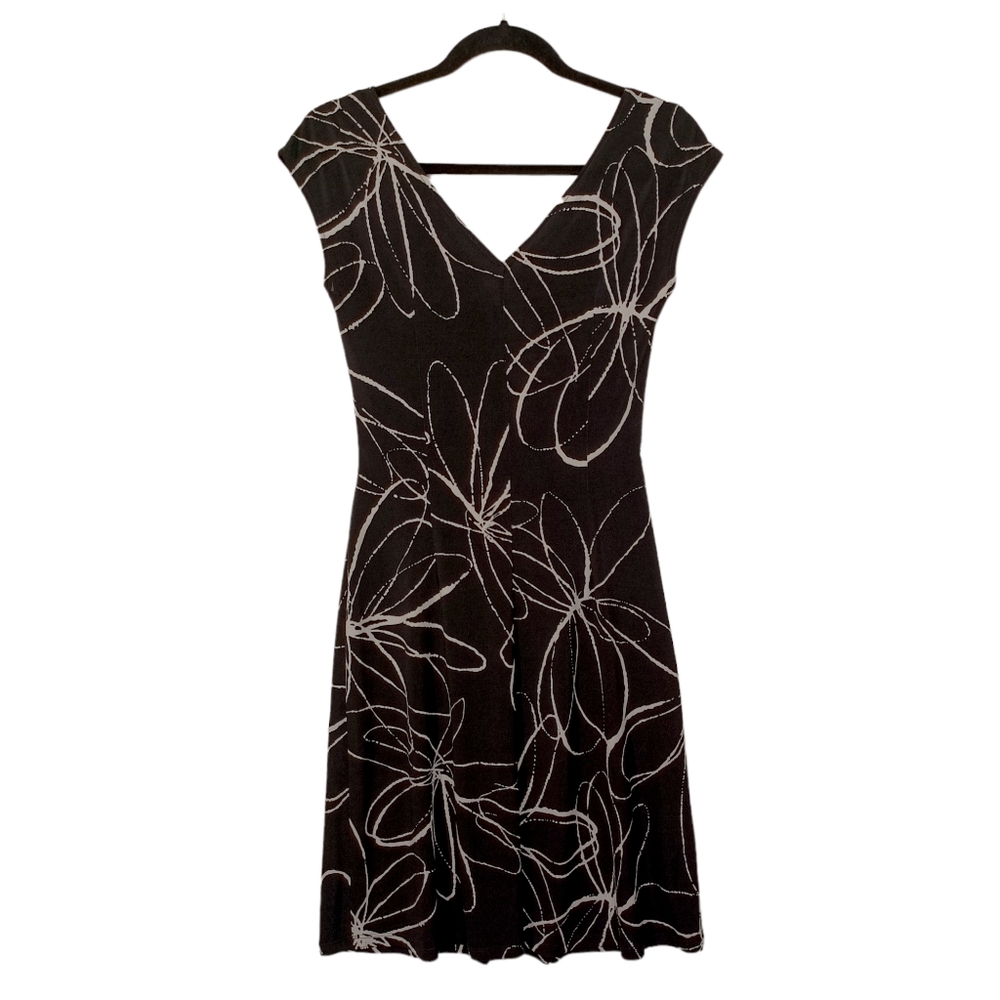 LADY HATHAWAY White Abstract Print Black Stretchy Front Twist Dress 4 (Small) - Picture 5 of 8